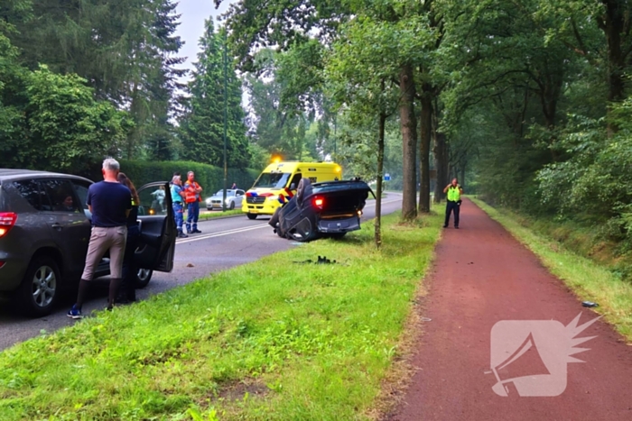 Veel schade en persoon gevlucht na ongeval