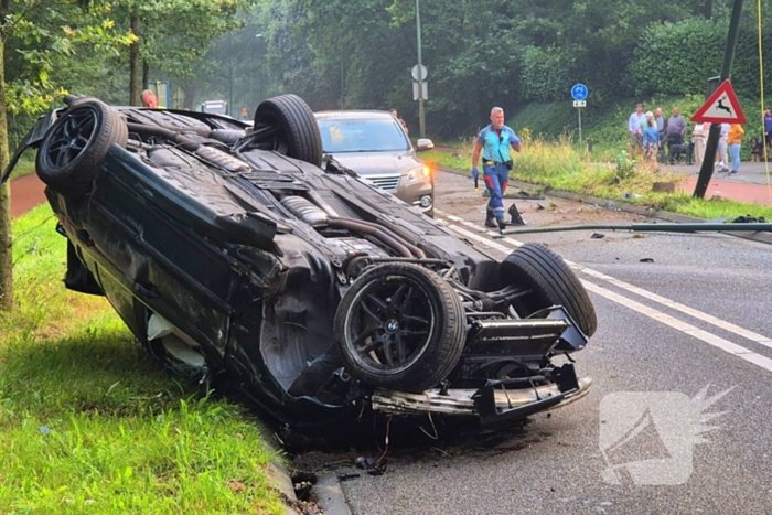 Veel schade en persoon gevlucht na ongeval