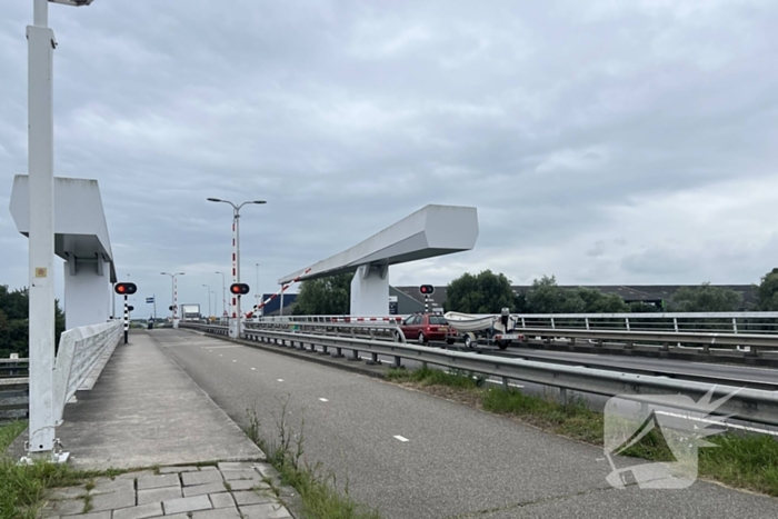 Verkeershinder door storing in slagbomen Gouderaksebrug