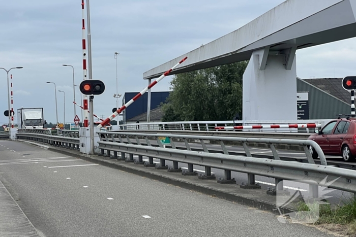 Verkeershinder door storing in slagbomen Gouderaksebrug