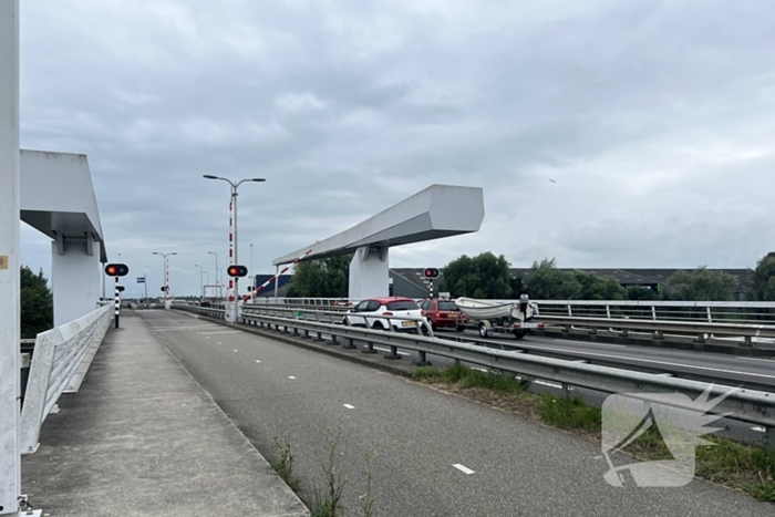 Verkeershinder door storing in slagbomen Gouderaksebrug