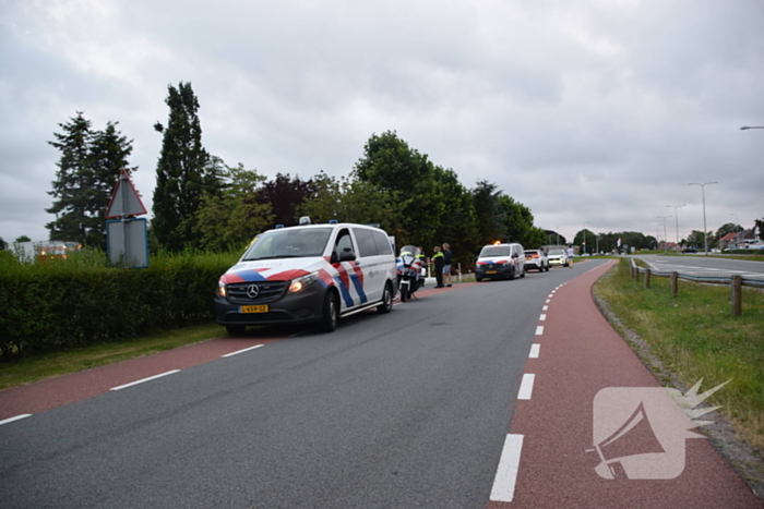 Twee fietsers komen met elkaar in botsing