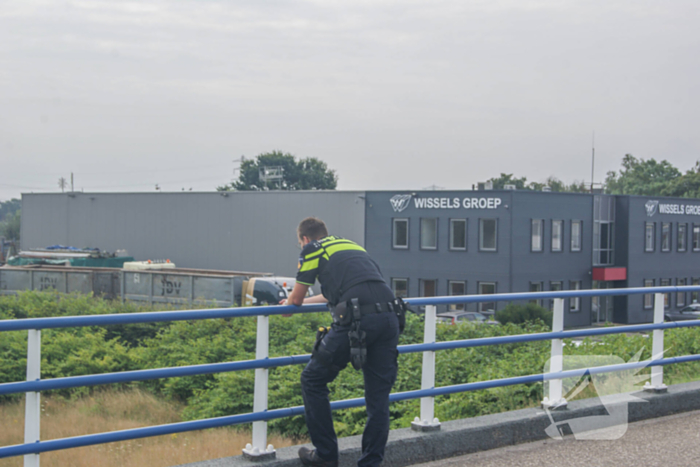 Voetganger overleden na aanrijding met vrachtwagen