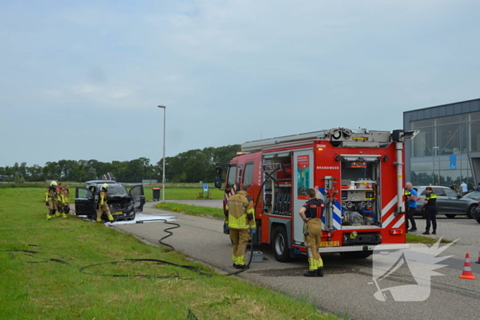 Motorcompartiment brandt volledig uit