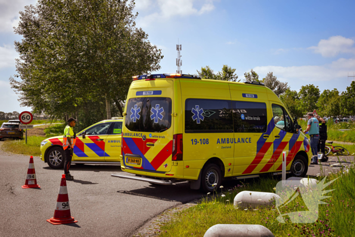 Wielrenner gewond bij botsing met bestelbus