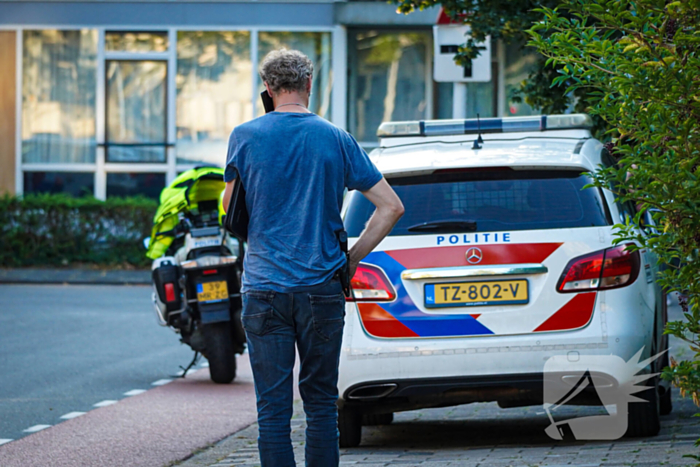 Aanhouding bij inval en onderzoek naar incident bij flat