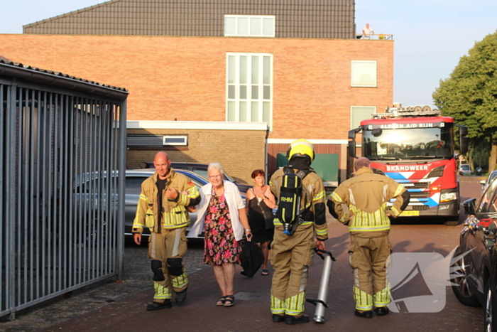 Brandweer ingezet voor uitslaande brand bij appartementencomplex