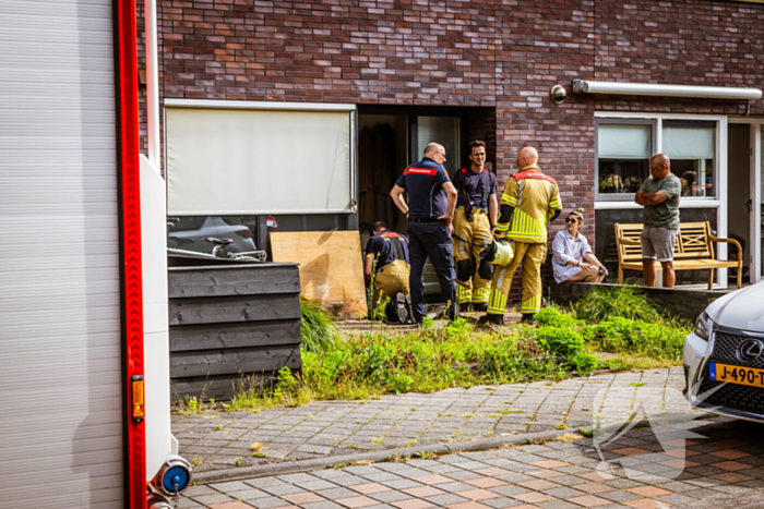 Brandweer doet onderzoek naar vreemde lucht in woning