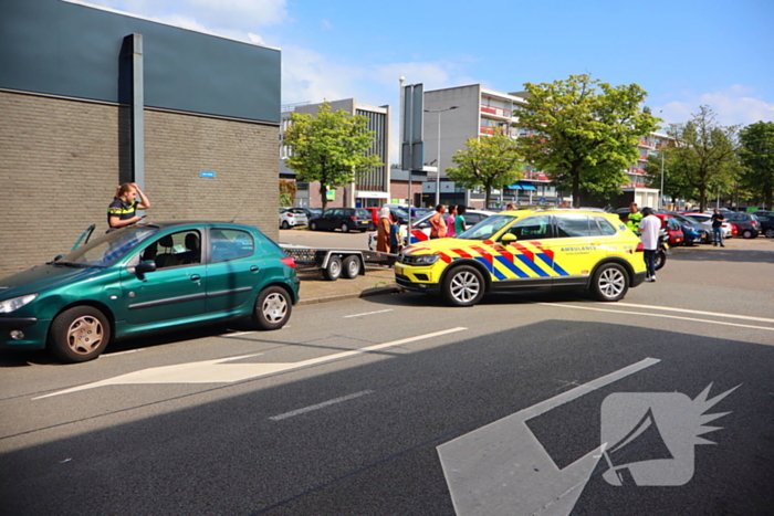 Vrouw in scootmobiel gewond op straat