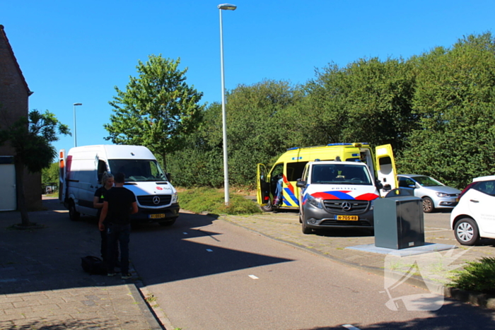 Fietser gewond bij ongeval met bestelbus