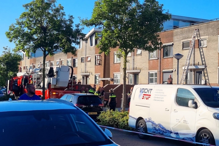 Brandweer ingezet voor brand op dak van woning