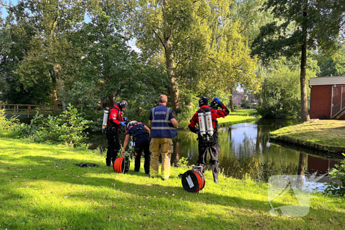 Hulpdiensten starten zoektocht in water naar vermist meisje