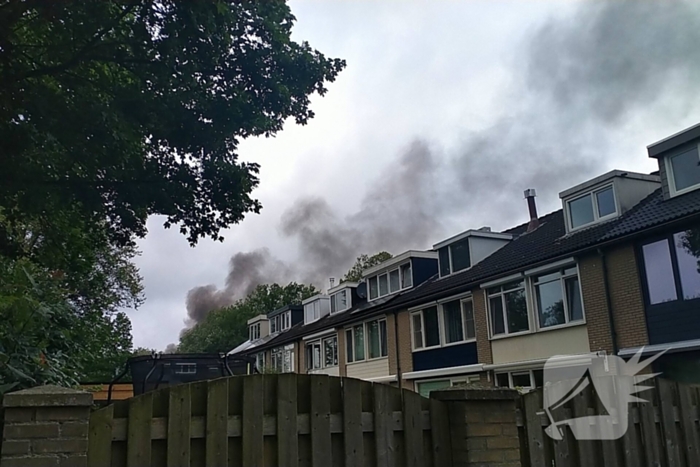 Veel rookontwikkeling bij uitslaande brand