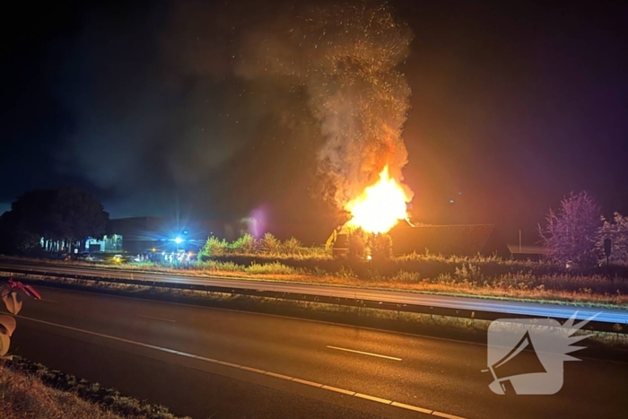 Grote brand in leegstaande boerderij