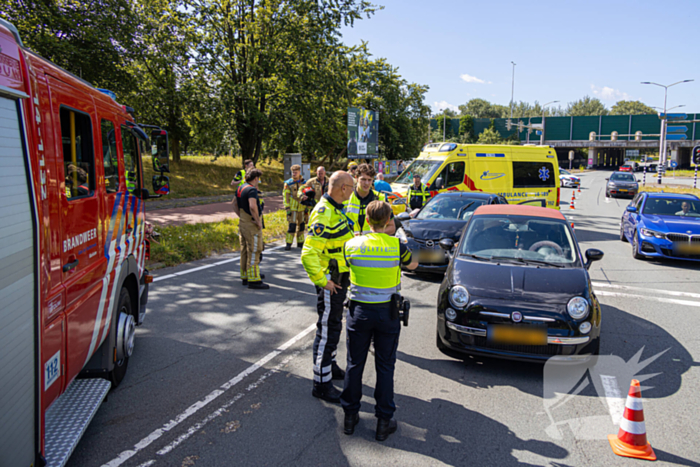 Auto's beschadigd bij kop-staartbotsing