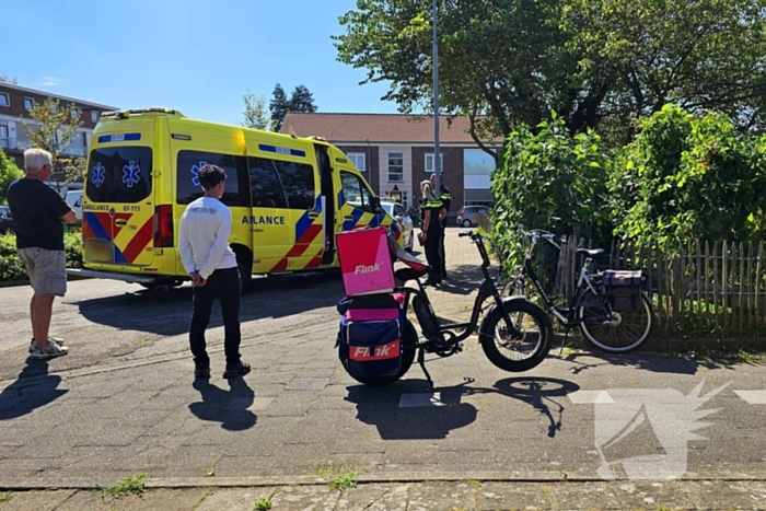 Fietser botst met flitsbezorger