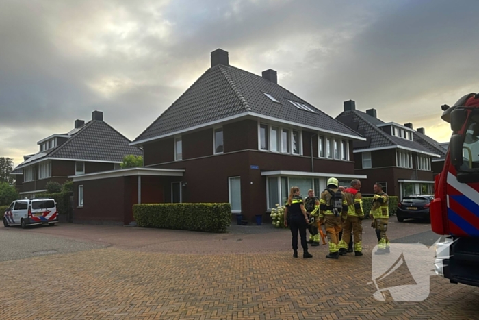 Rookmelder gaat af na val partij in woning