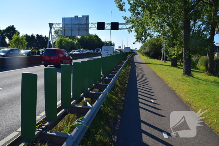 Gewonde bij kettingbotsing op snelweg