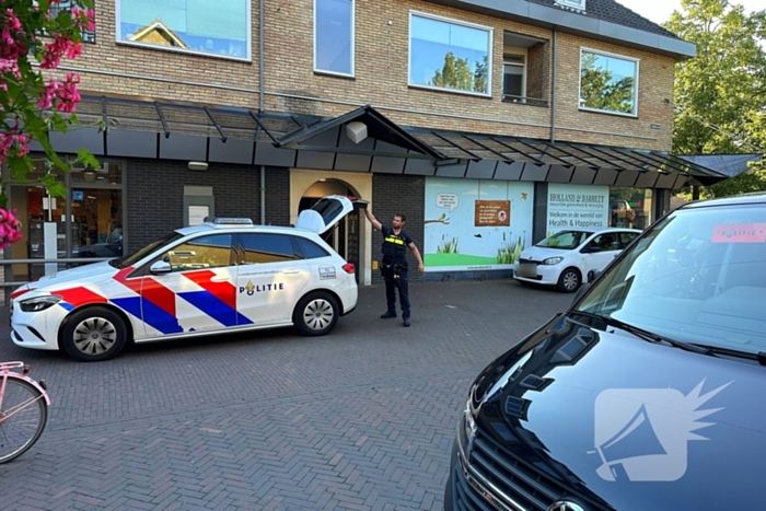 Forensische Opsporing verricht onderzoek in woning