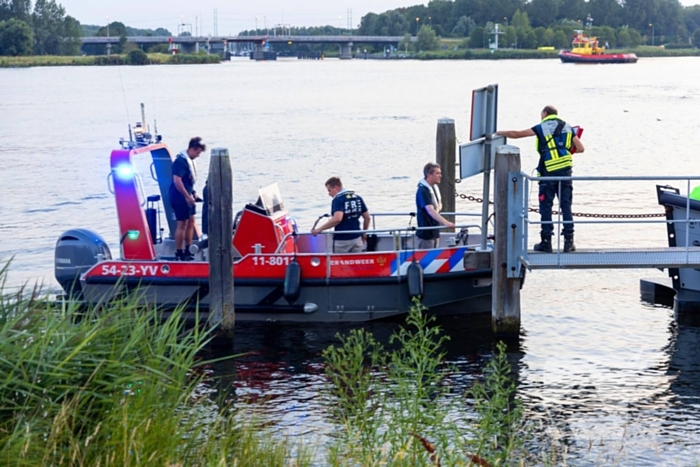 Pleziervaartuig gezonken na aanvaring, opvarenden gered