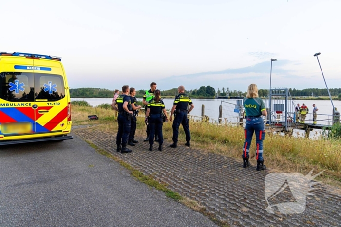 Pleziervaartuig gezonken na aanvaring, opvarenden gered