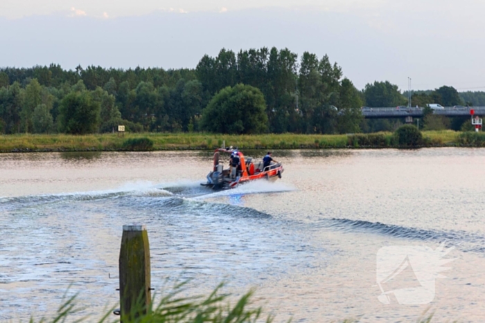 Pleziervaartuig gezonken na aanvaring, opvarenden gered