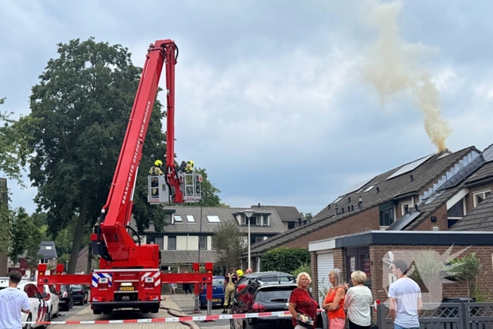 Veel rook bij brand in woning