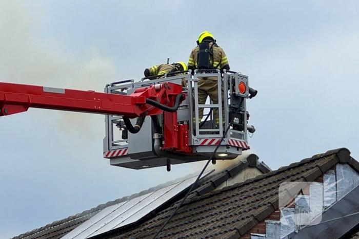 Veel rook bij brand in woning