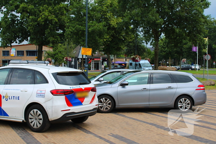 Drie voertuigen betrokken bij kop-staartbotsing