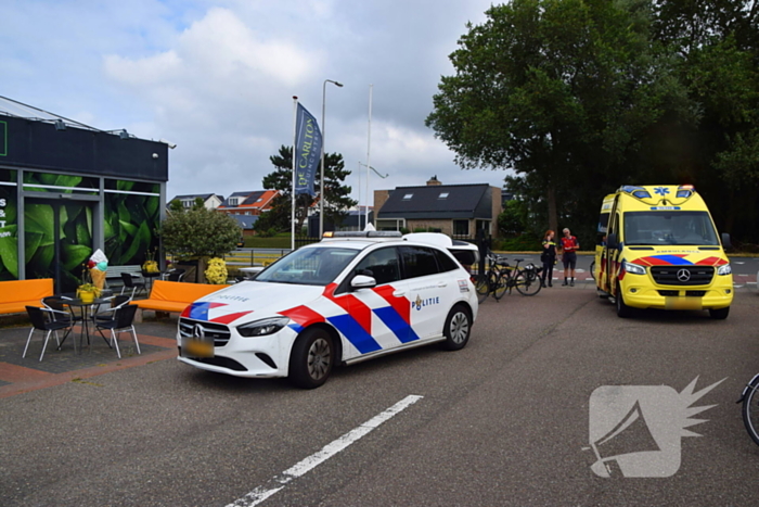 Persoon op fiets aangereden door personenauto