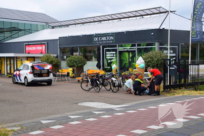 Persoon op fiets aangereden door personenauto