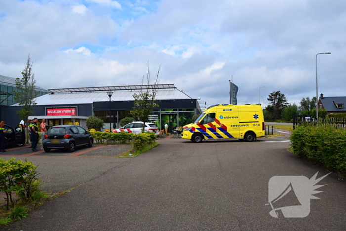 Persoon op fiets aangereden door personenauto