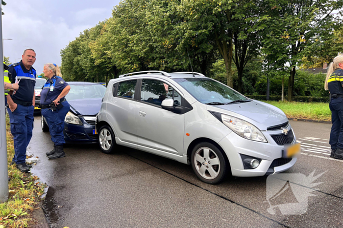 Twee voertuigen betrokken bij kop-staartbotsing