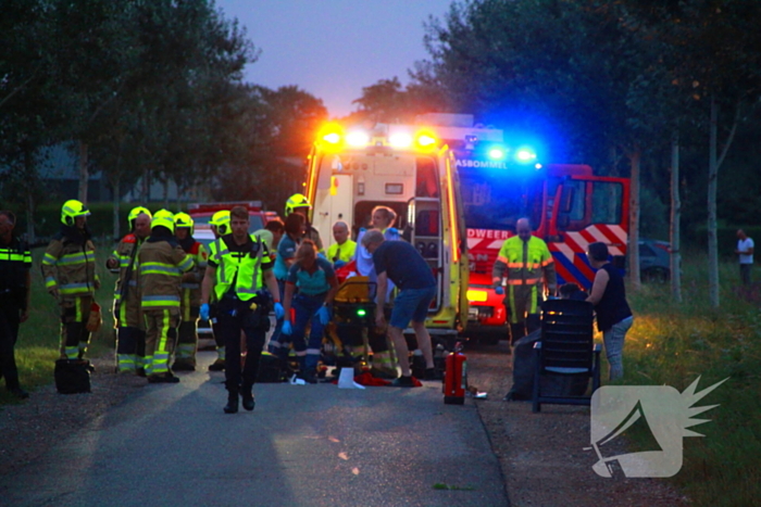 Enorme schade na aanrijding, meerdere ambulances ingezet