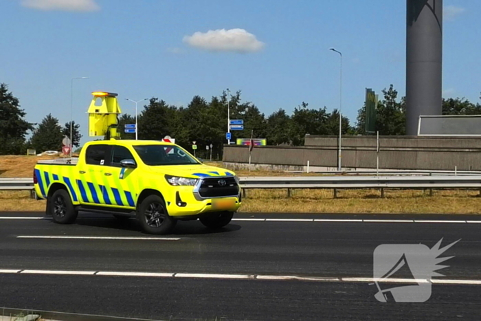 Rijstrook afgesloten door kop-staart aanrijding