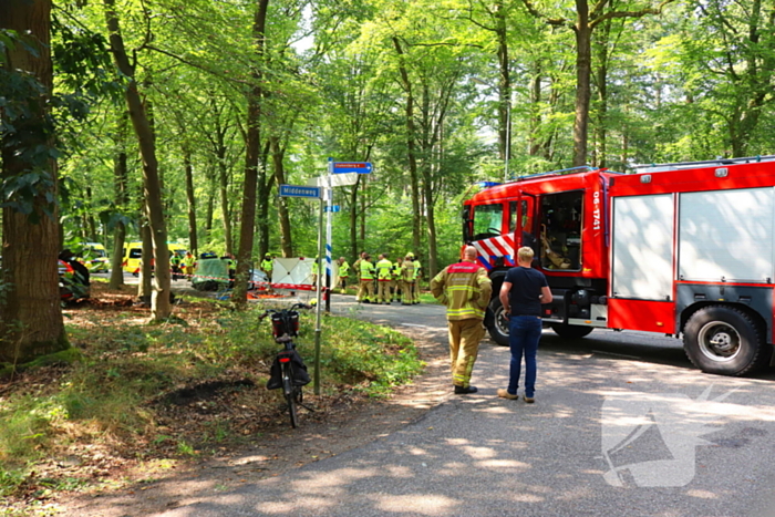 Twee doden na ernstige aanrijding op kruising