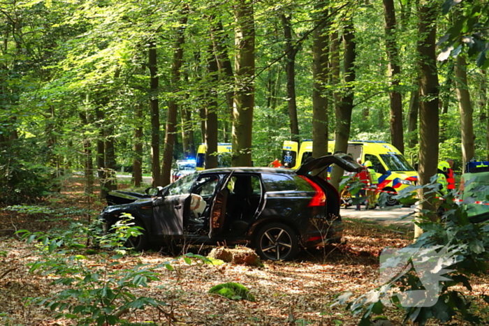 Twee doden na ernstige aanrijding op kruising