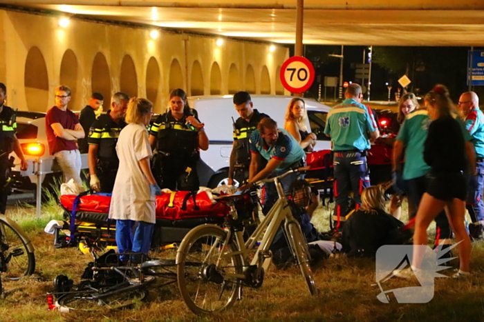 Meerdere fietsers gewond bij botsing met auto