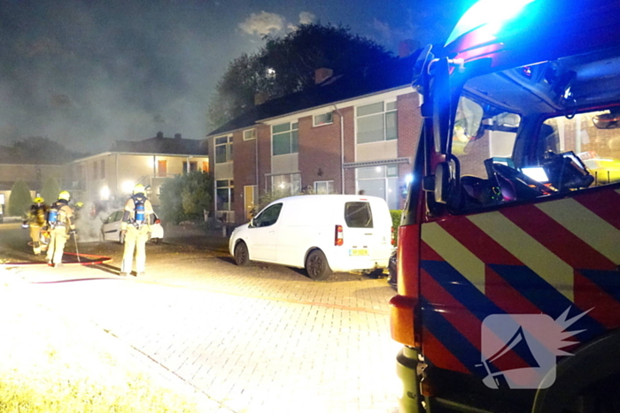 Auto zwaar beschadigd door brand