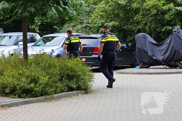 Politie op zoek naar mogelijk wapen na verdachte situatie