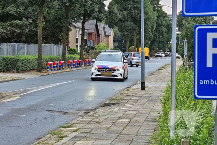 Politie op zoek naar mogelijk wapen na verdachte situatie