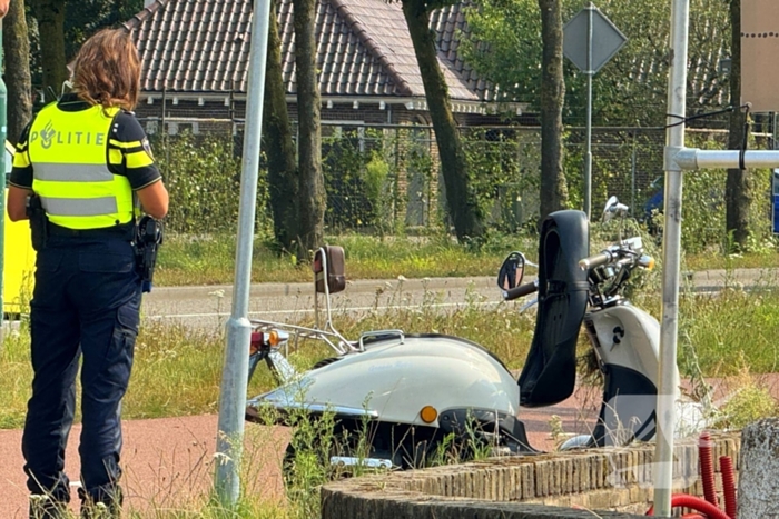 Aanrijding tussen brommobiel en scooter