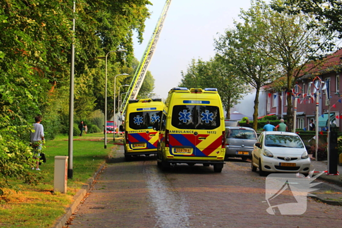 Vier gewonden bij uitslaande woningbrand, vrouw ernstig verbrand