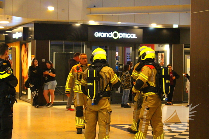 Omstanders bellen brandweer voor rookontwikkeling uit bakkerij