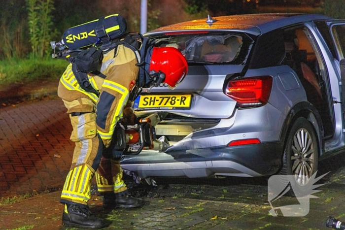 Politie onderzoekt mogelijke brandstichting bij auto