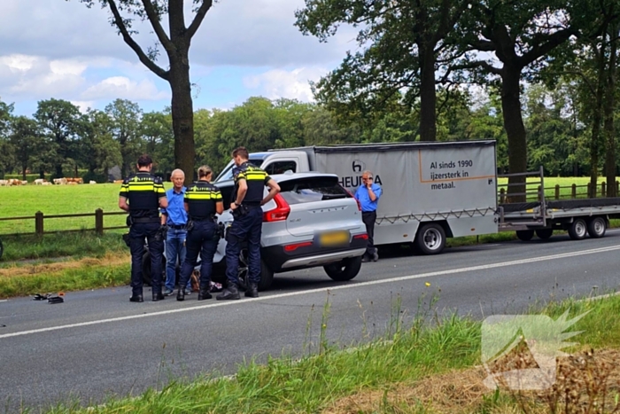 Veel schade na ongeval met drie voertuigen