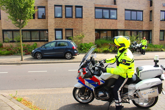 Automobilist botst met fietser