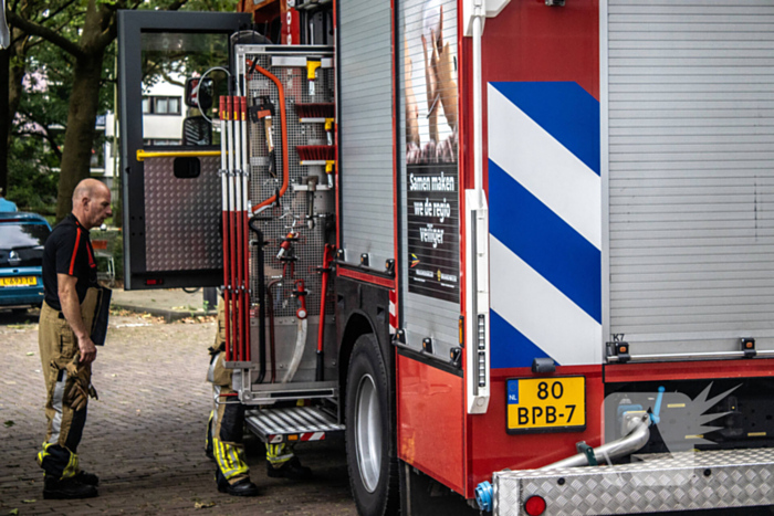 Brandende stoel op balkon veroorzaakt brandweerinzet