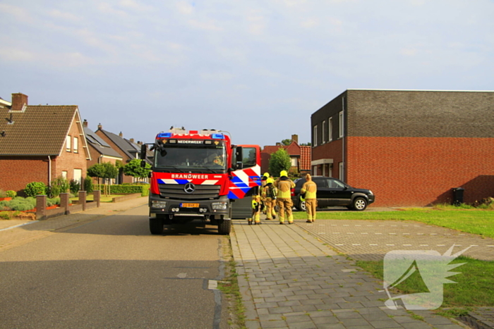 Hulpdiensten controleren woning op gevaarlijke gassen