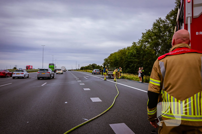 Aanhanger vat vlam op snelweg